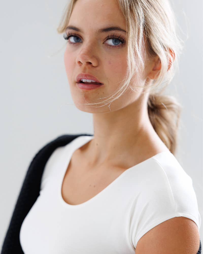 Essential Basic Layering Short Sleeve Scoop Neck Tee