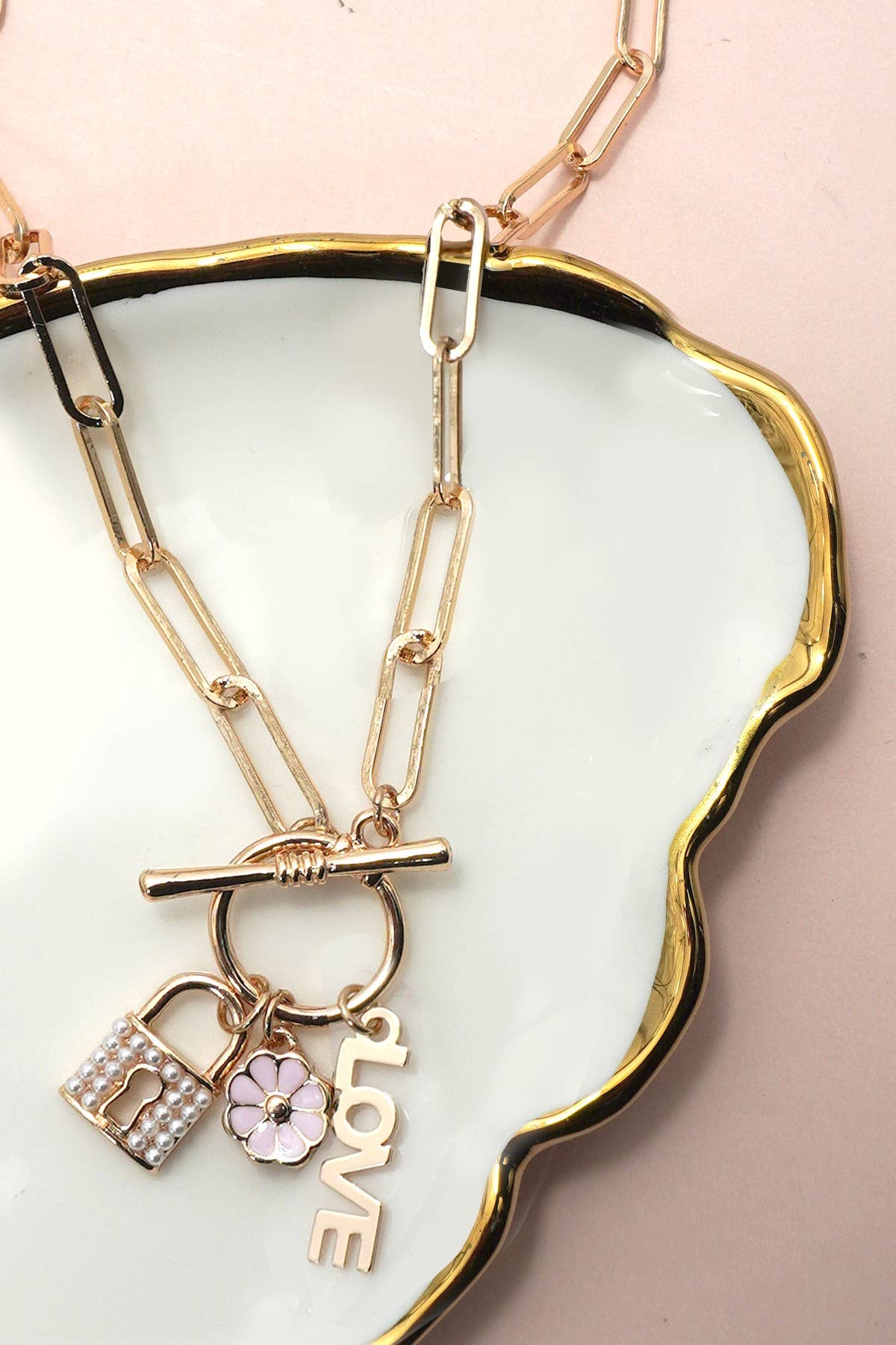 LACY CHARM NECKLAC