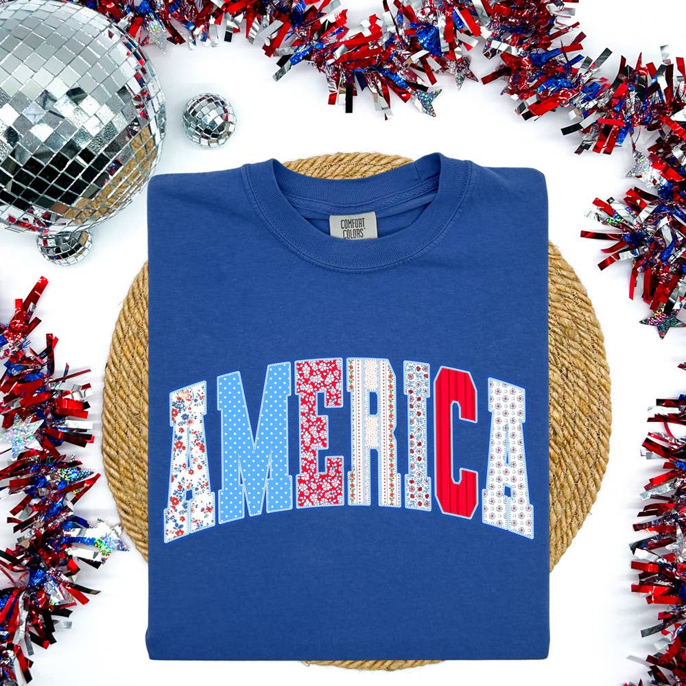 Patriotic America Patterned Graphic T-shirt