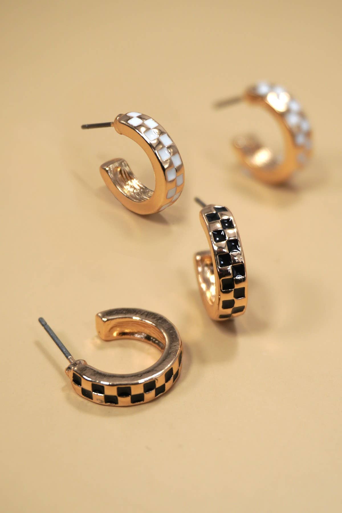 MINI CHECKERED HOOP  EARRINGS