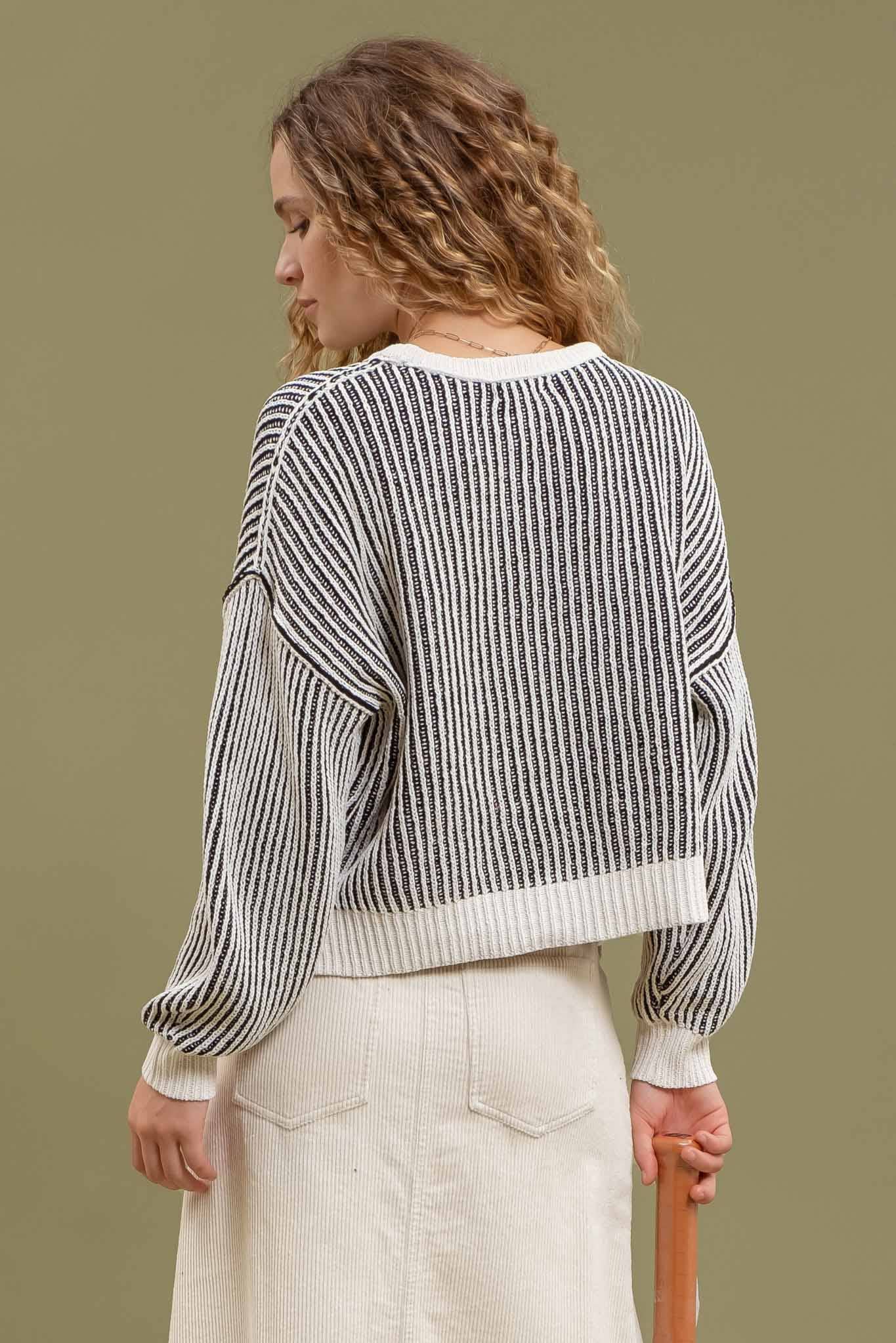 TEXTURED CREWNECK SWEATER