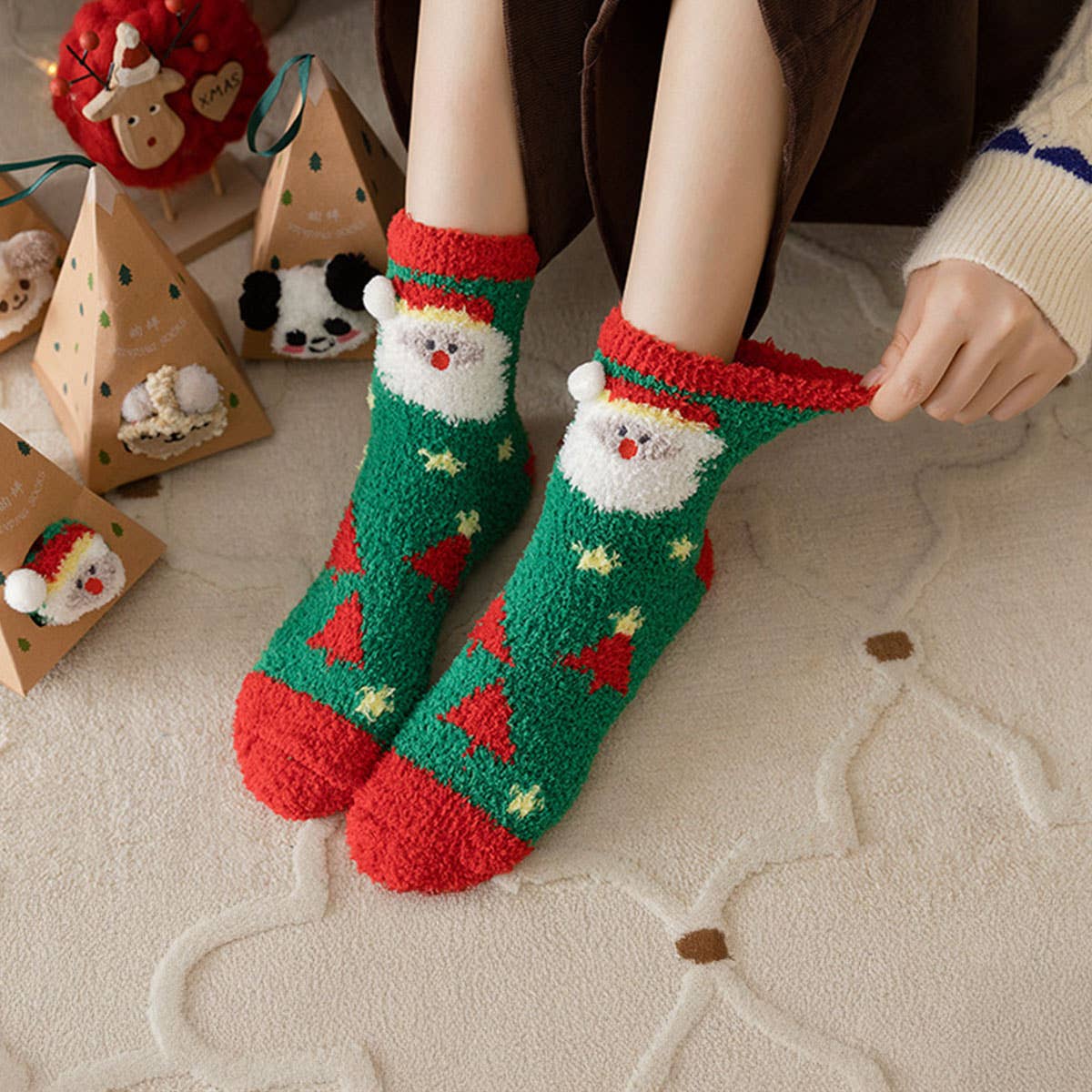 SANTA CLAUS FUZZY CHRISTMAS SOCKS