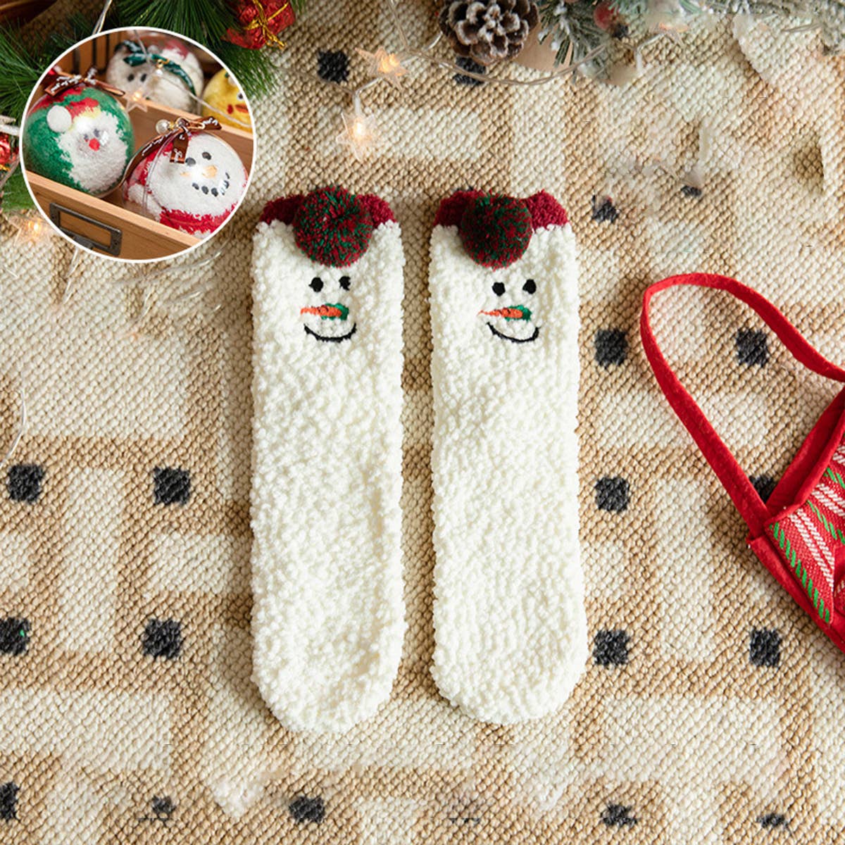 SANTA CLAUS FUZZY CHRISTMAS SOCKS