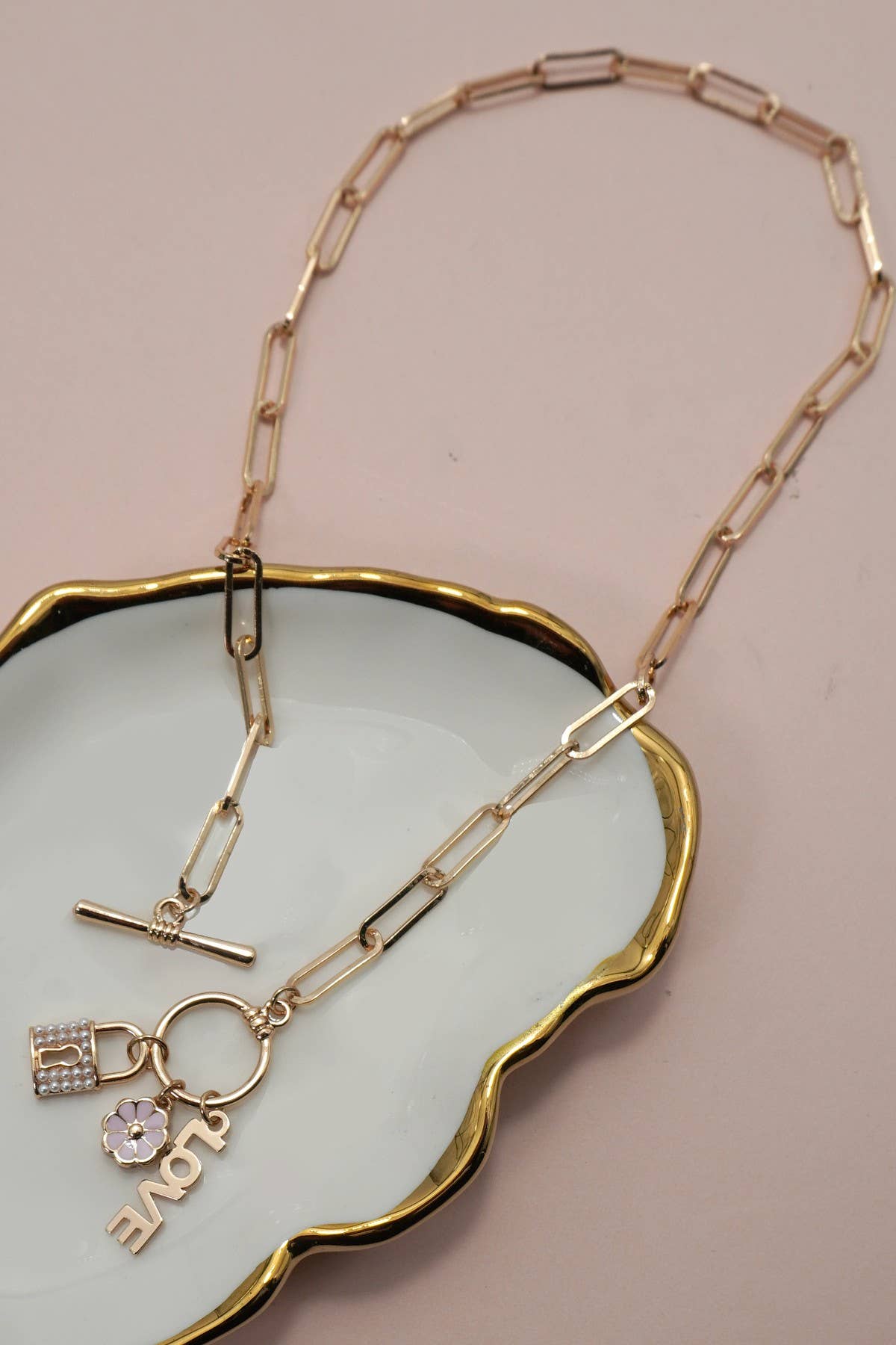 LACY CHARM NECKLAC