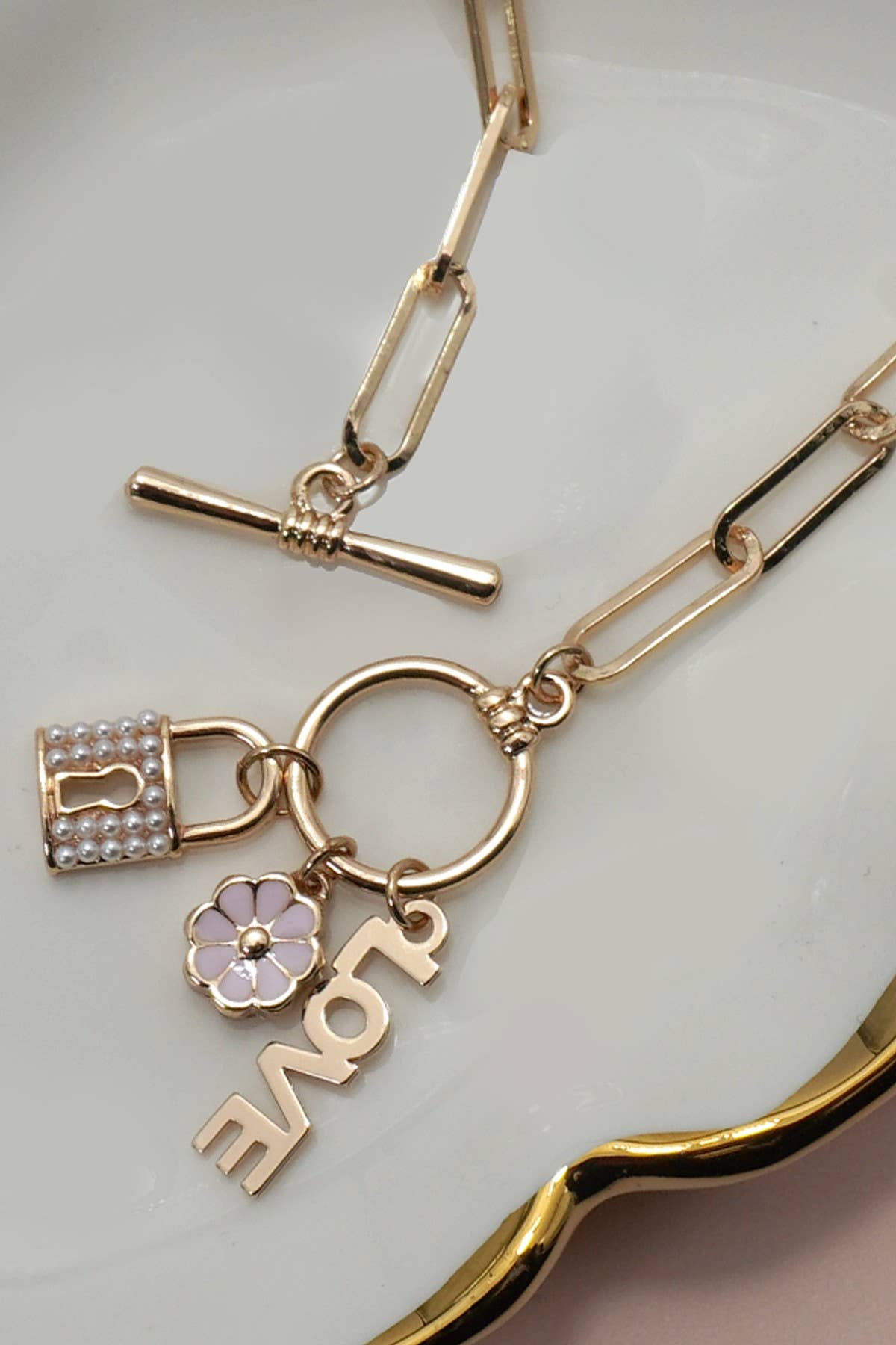 LACY CHARM NECKLAC