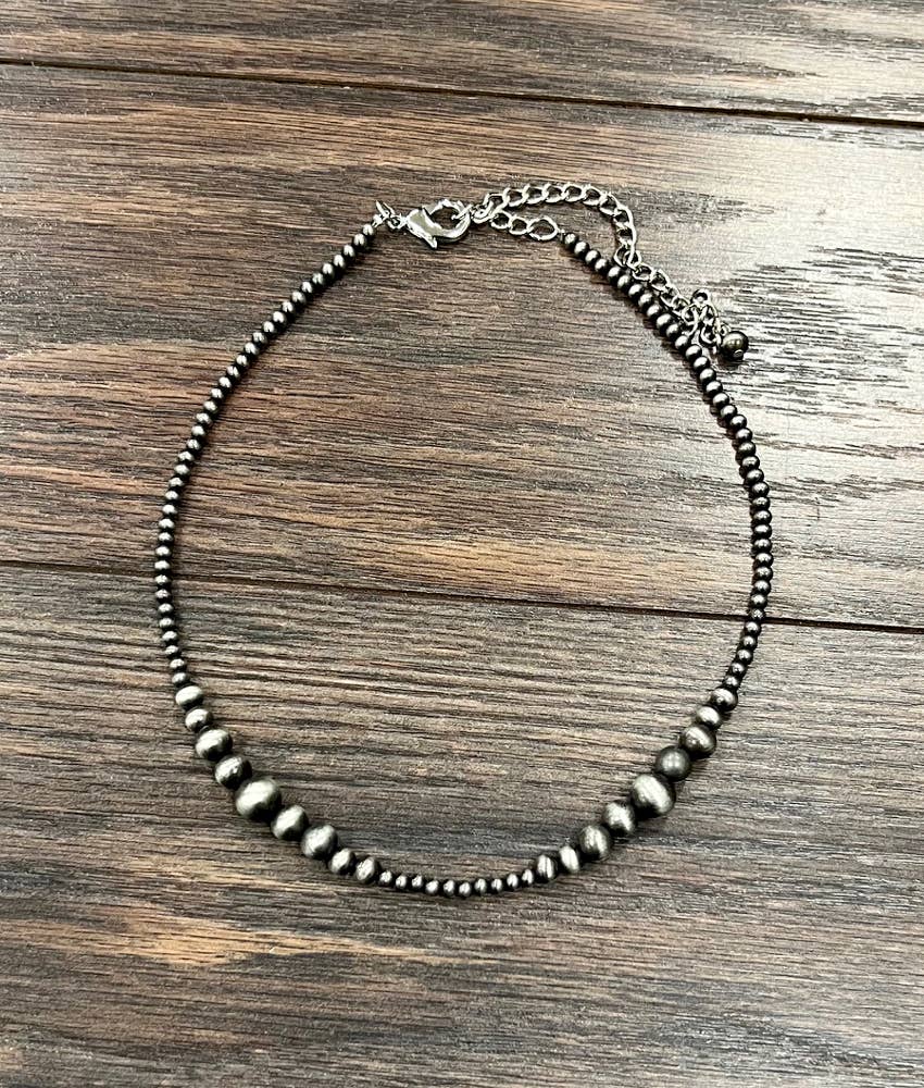 16" Clustered Navajo Bead Necklace