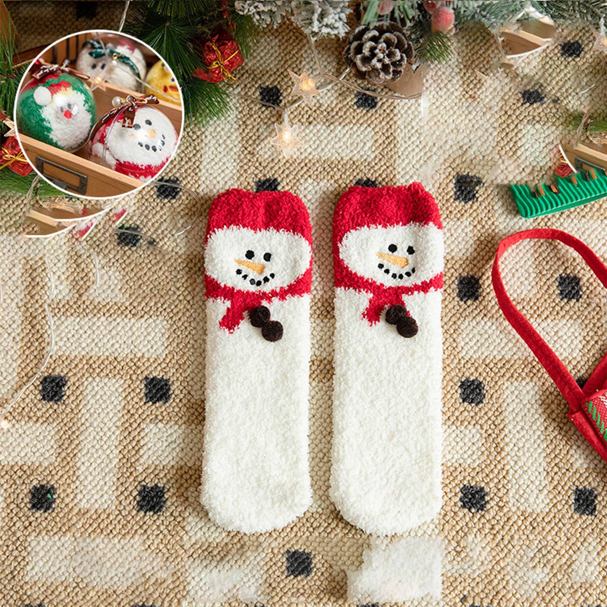 SANTA CLAUS FUZZY CHRISTMAS SOCKS