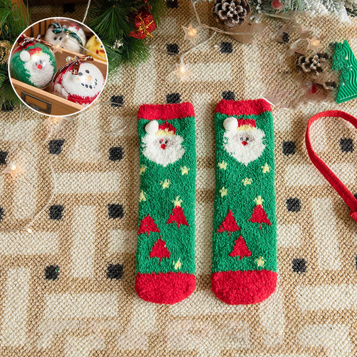SANTA CLAUS FUZZY CHRISTMAS SOCKS