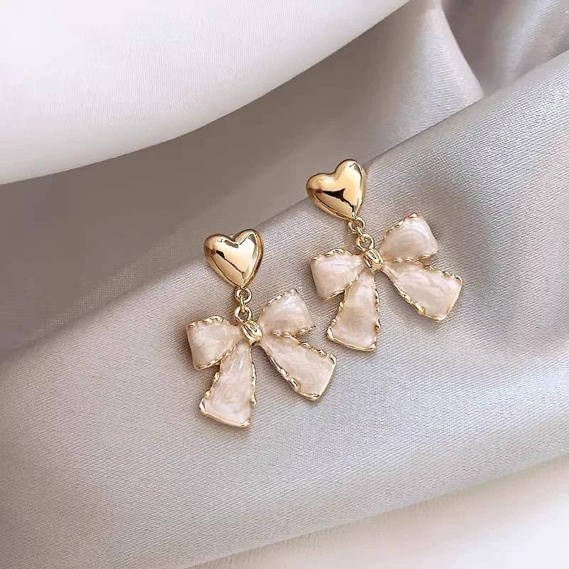 BOW GOLD HEART DROP EARRINGS