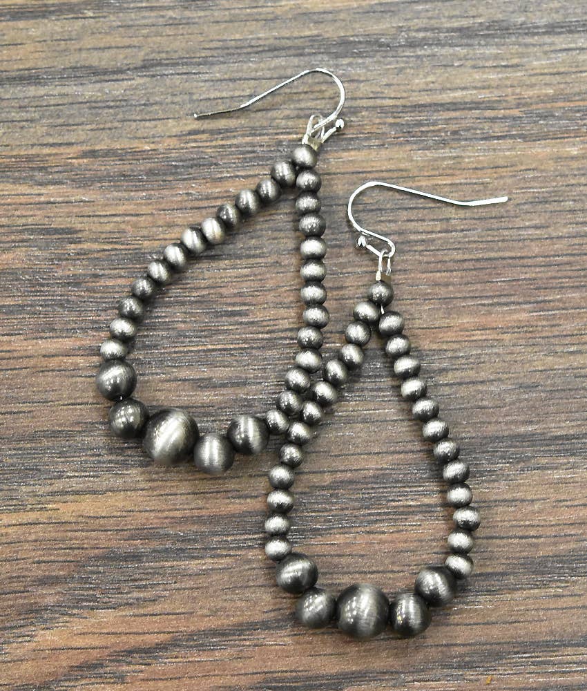 Claire Pearl Earrings