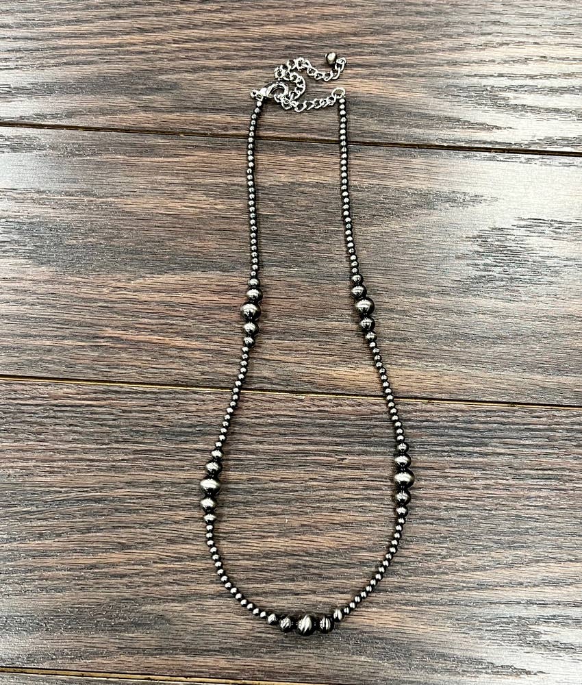 22-inch Clustered Polish Navajo Necklace