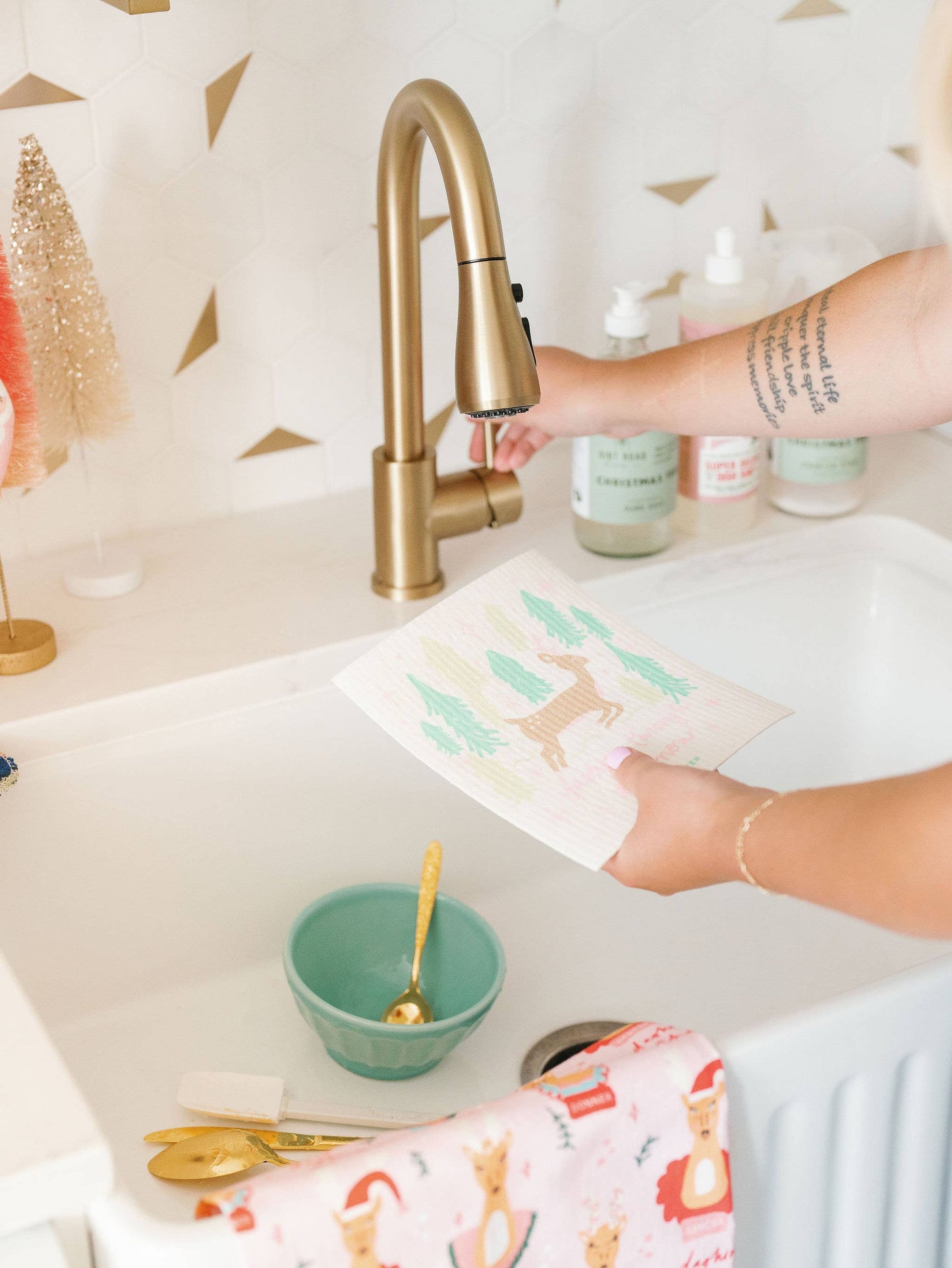 Dashing Through The Snow Swedish Dishcloth