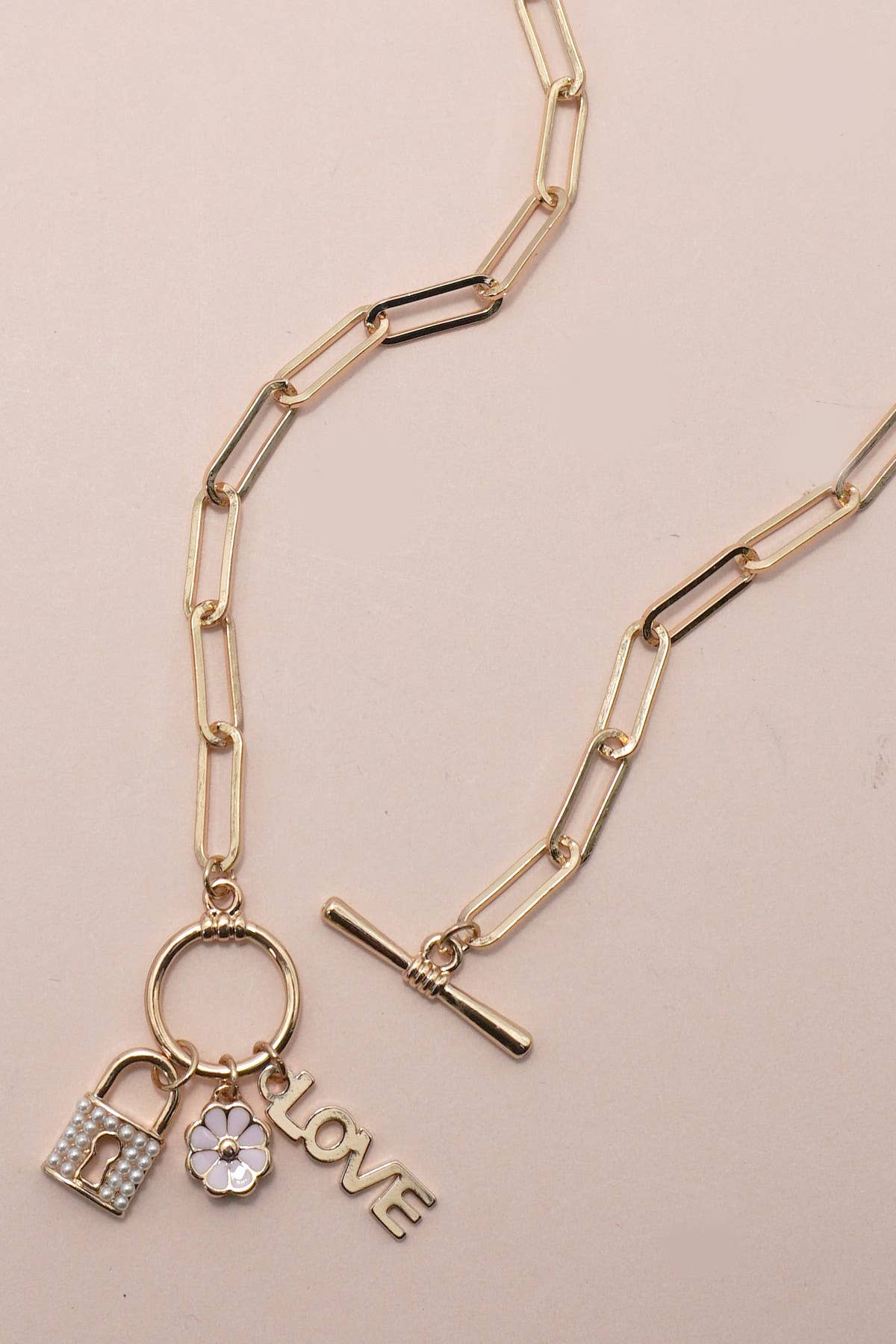 LACY CHARM NECKLAC