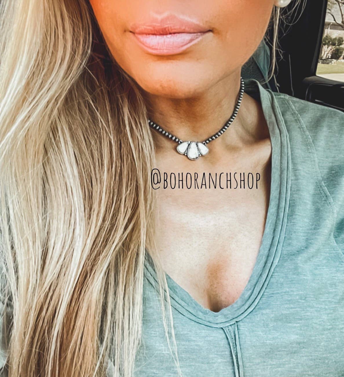 Western Stone Pendant Choker Necklace