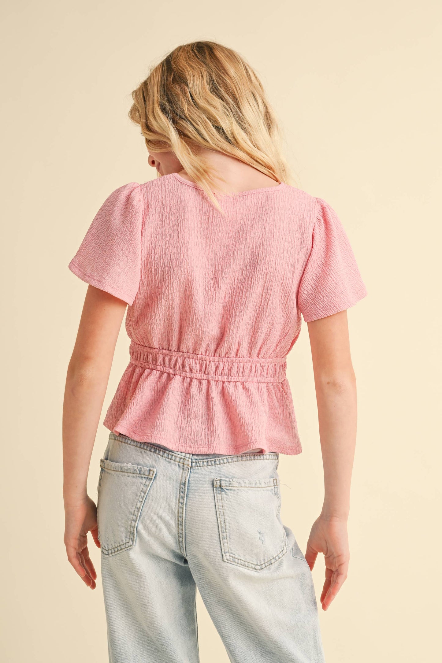 ROUND NECK FLUTTER SLV PEPLUM TOP W/ JULIETTE WAIST